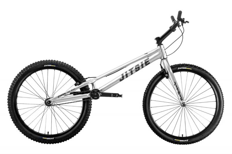 Jitsie Varial 1085 2026